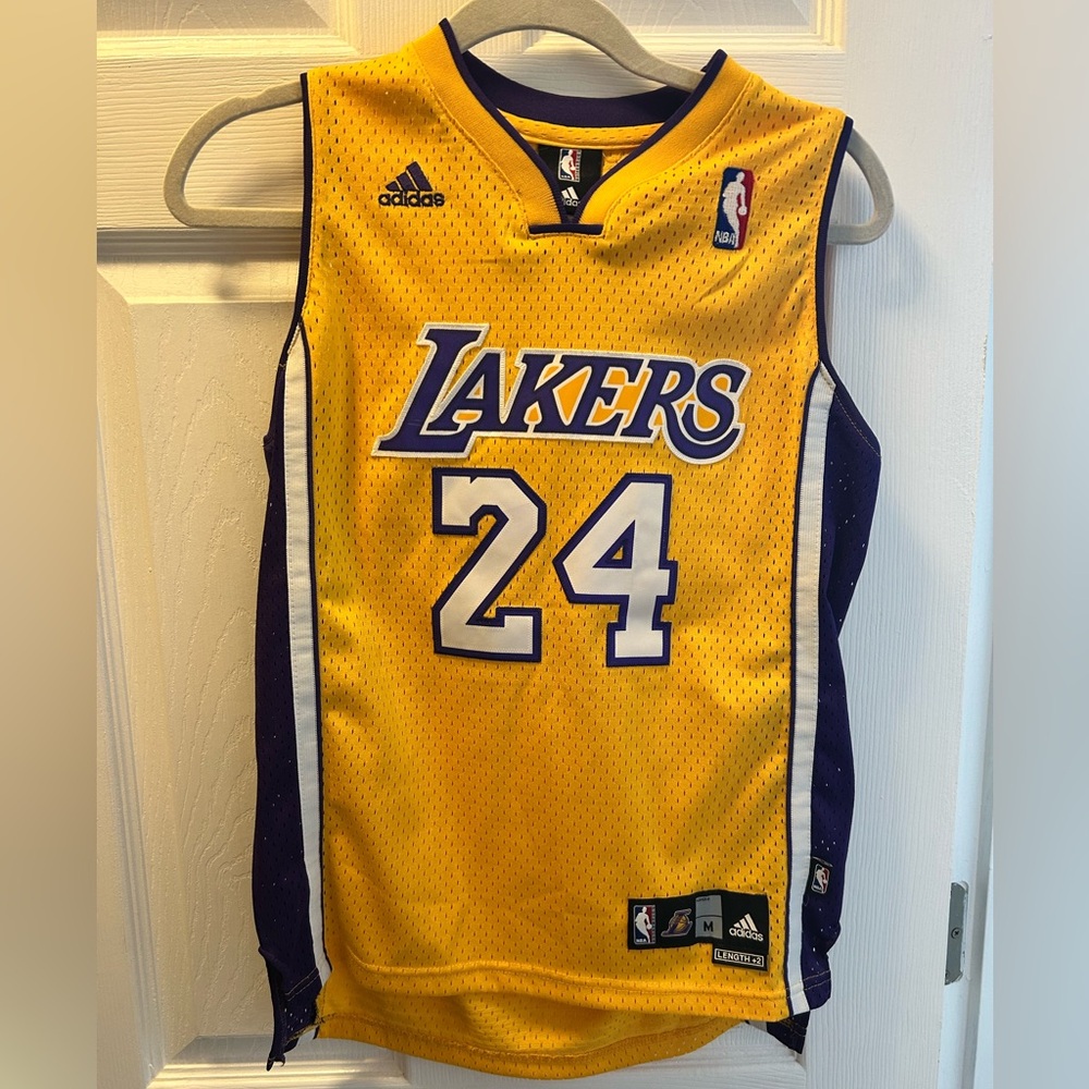 Adidas Youth NBA LA Lakers Kobe Bryant #24 Jersey Size Medium (10 - 12) Yellow